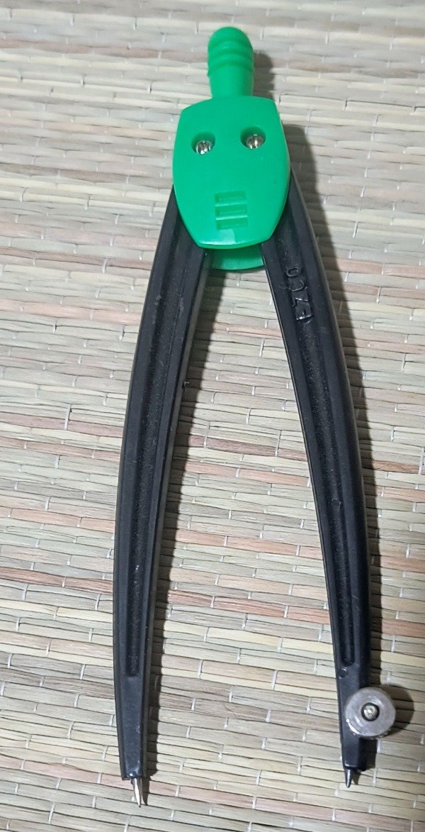 Producto - Compas clásico verde