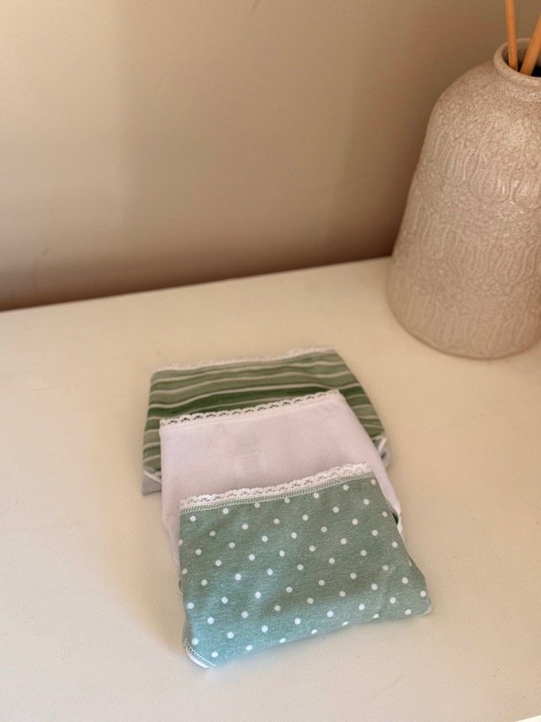 Producto - Pack Vedetina fija algodón estampadas verde x3