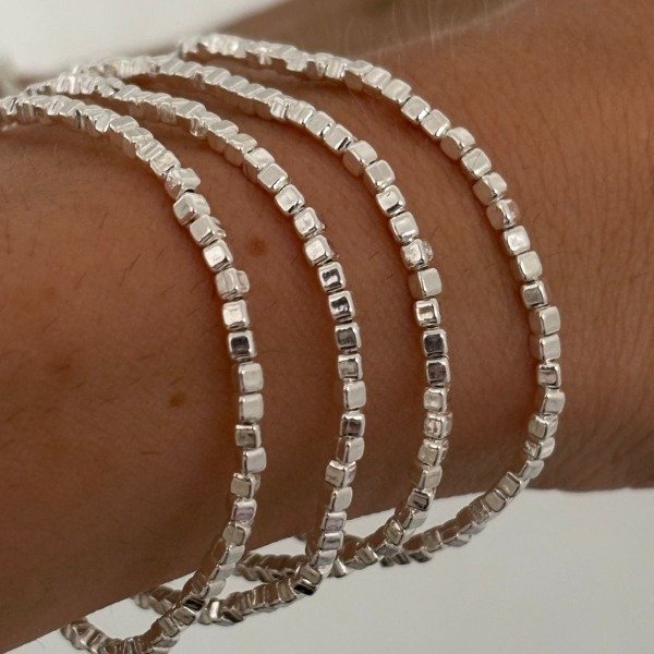 Producto - Pulsera cubitos elastizada