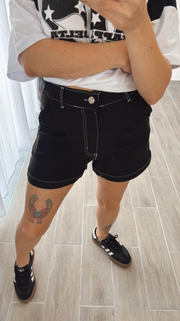 Producto - Short gabardina negro