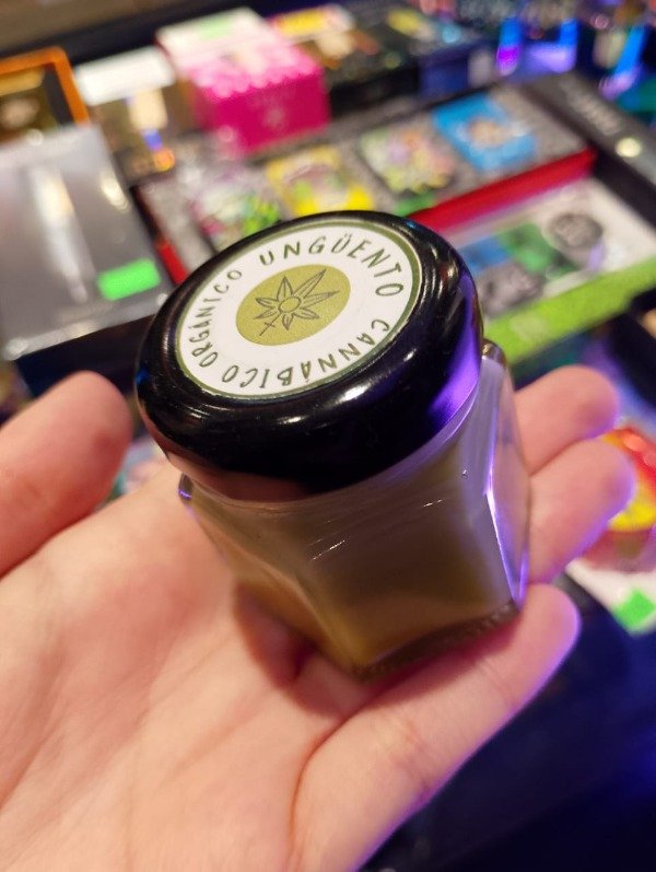Producto - UNGÜENTO DE CANNABIS