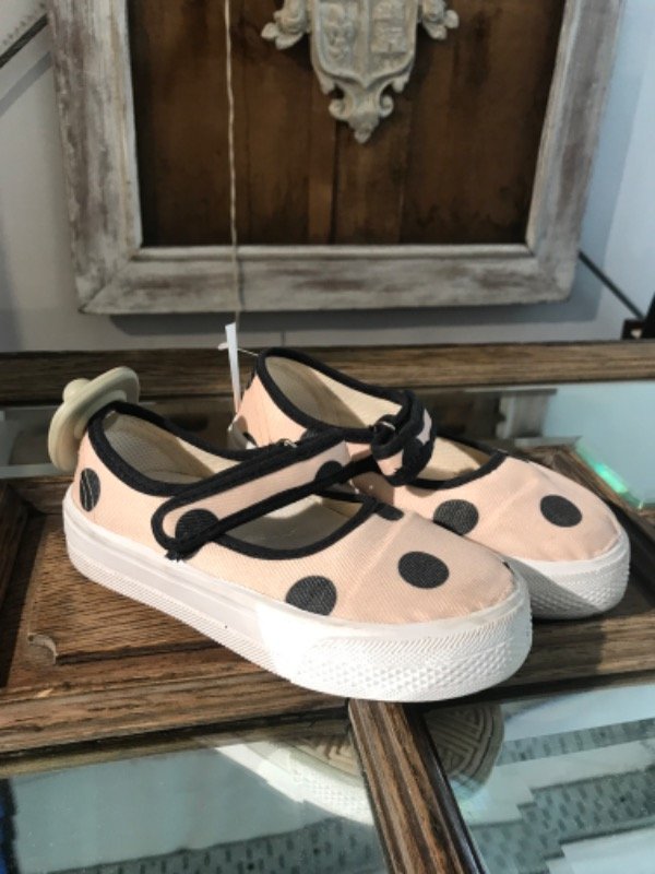 Producto - Guillerminas CHEEKY rosas con puntos negros Talle 26- PRECIO: 19x