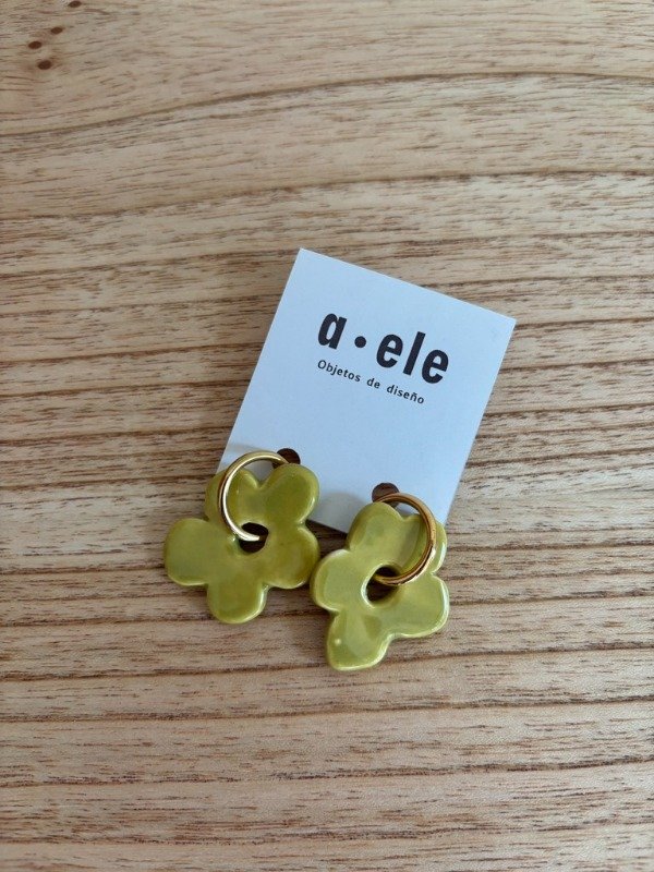 Producto - Aretes Flores Lisos