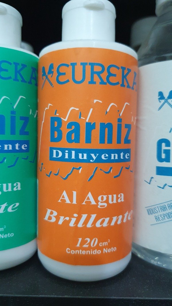 Producto - Barniz al agua brillante