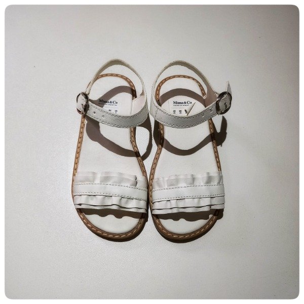 Producto - SANDALIA CON VOLADOS