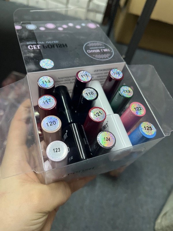 Producto - Caja de esmaltes letra H 12 colores y 1 blanco 1 negro