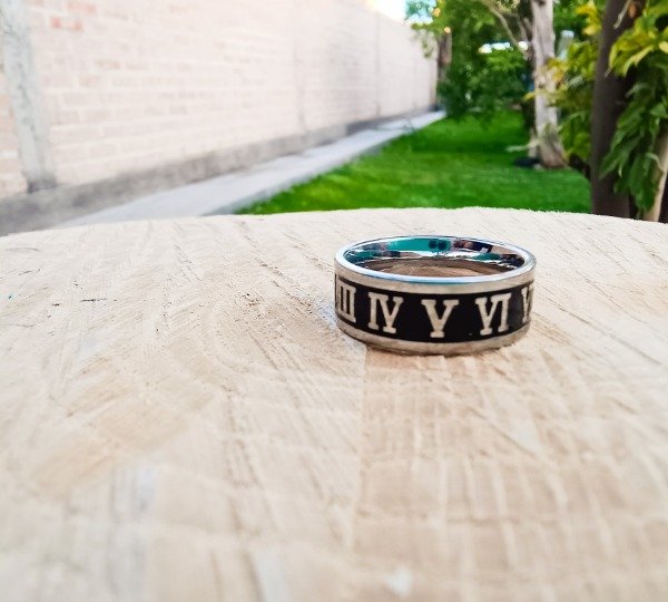 Producto - Anillo "SIGLOS" con negro