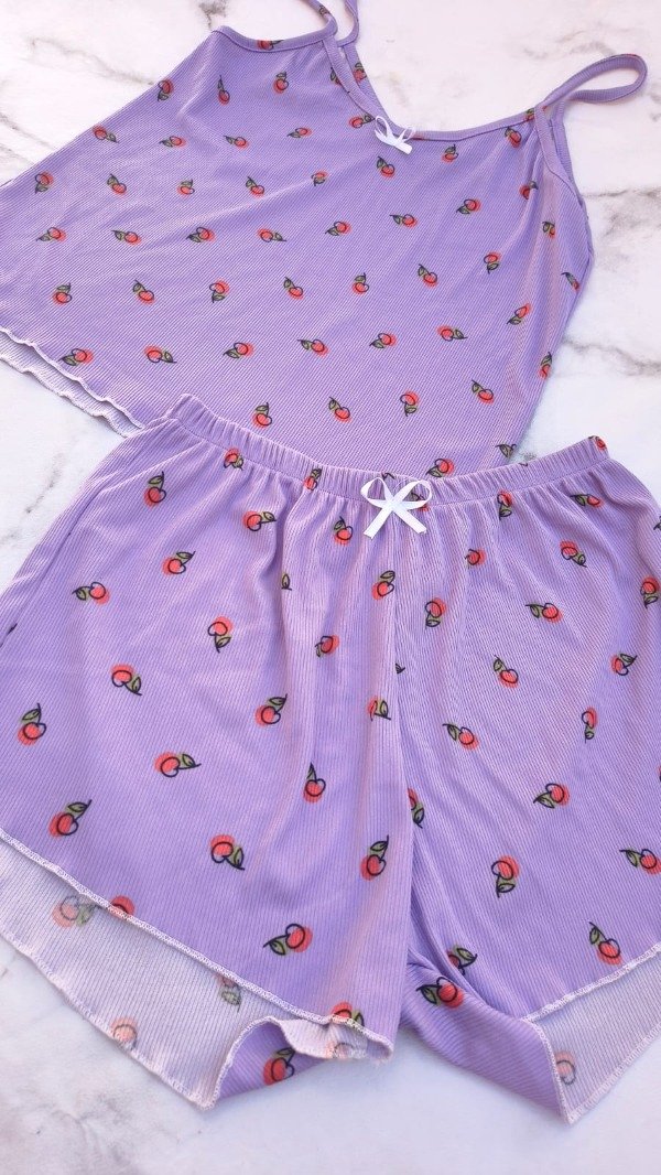 Producto - pijama lila florcitas