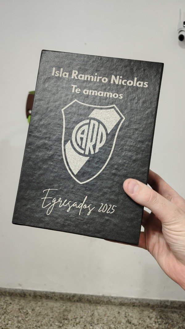 Producto - Caja presentación grabada (porta mate y bombilla)