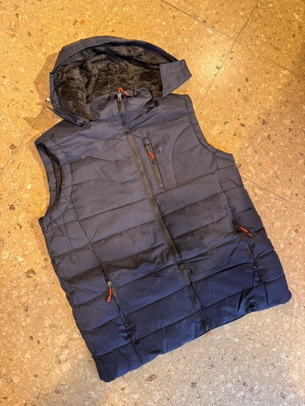 Producto - Chaleco con abrigo capucha desmontable negro serodino