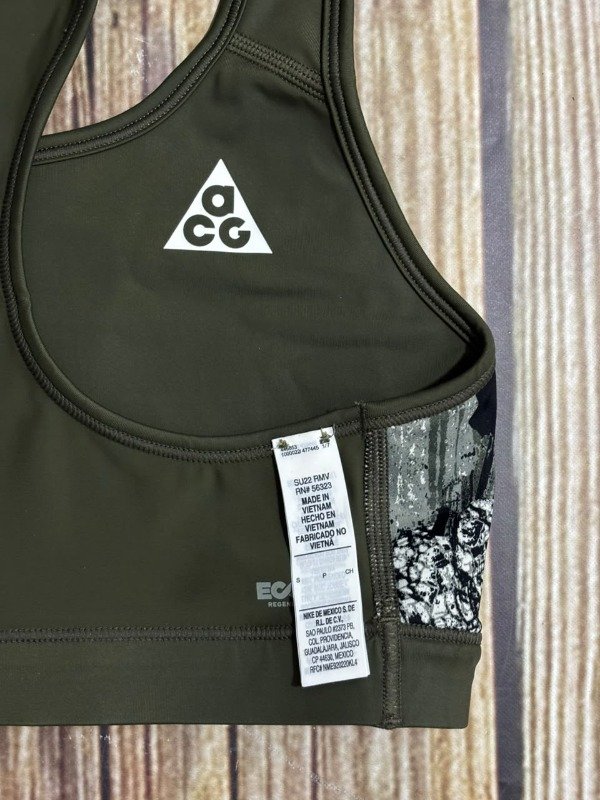 Producto - ACG NIKE TOP REVERSIBLE - 8