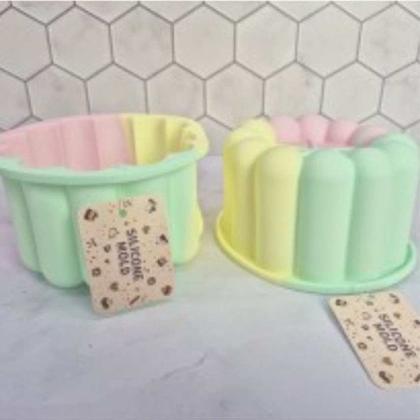 Producto - Molde de silicona tricolor charlotte 13cm