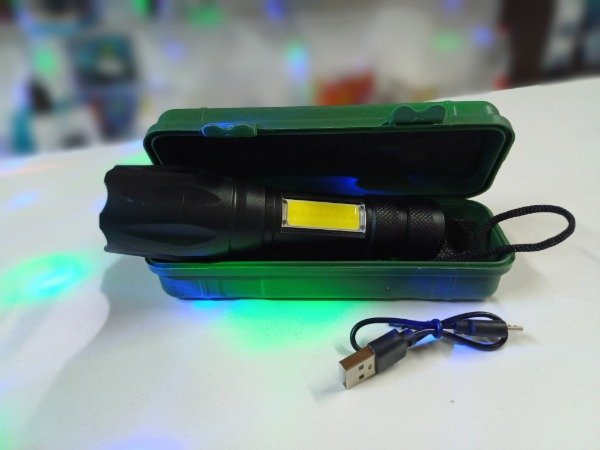 Producto - Linterna Recargable con Lupa XL