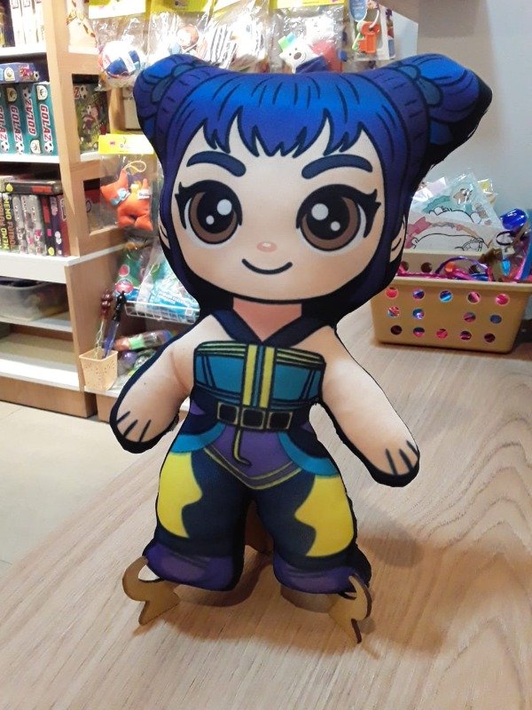 Producto - Peluche grande tela Guerrera Kpop