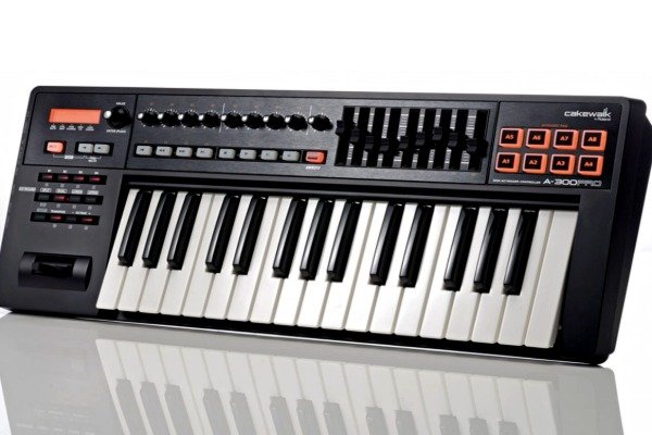 Producto - Teclado controlador MIDI USB Roland A300 Pro