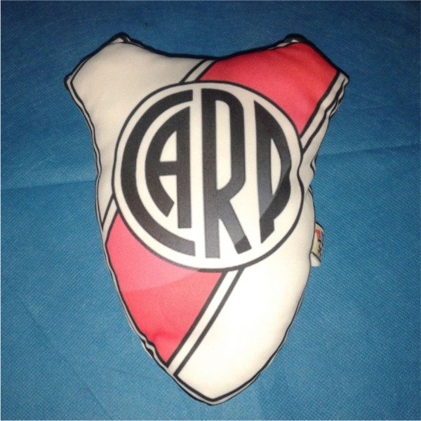 Producto - Almohadón Escudo River