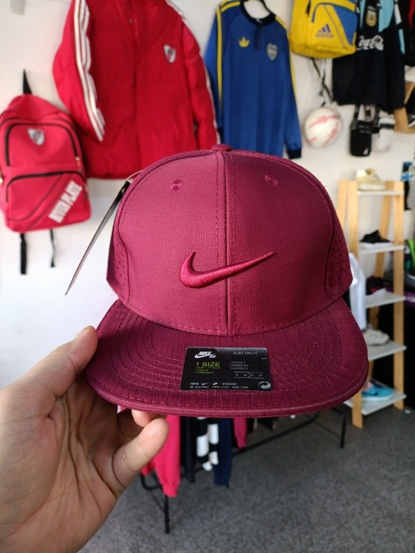 Producto - Gorra Nike Just Do It Bordo