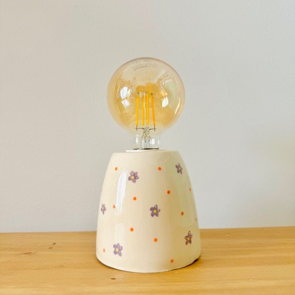 Producto - Velador flores lilas