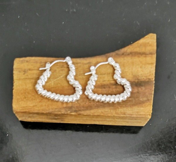 Producto - Argollas Corazón con Rayas Torzadas