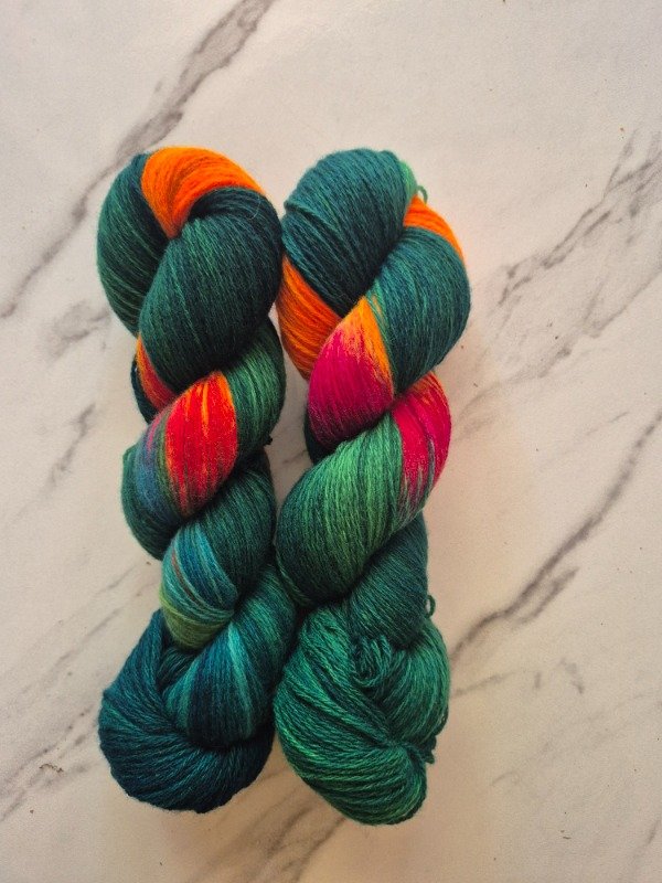 Producto - Verde oscuro naranja rojo