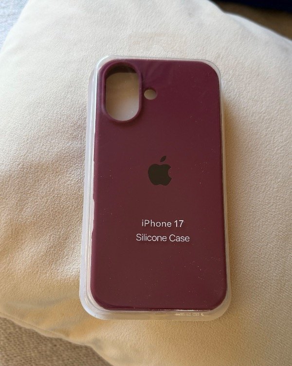 Producto - Silicone case iPhone 17 bordo