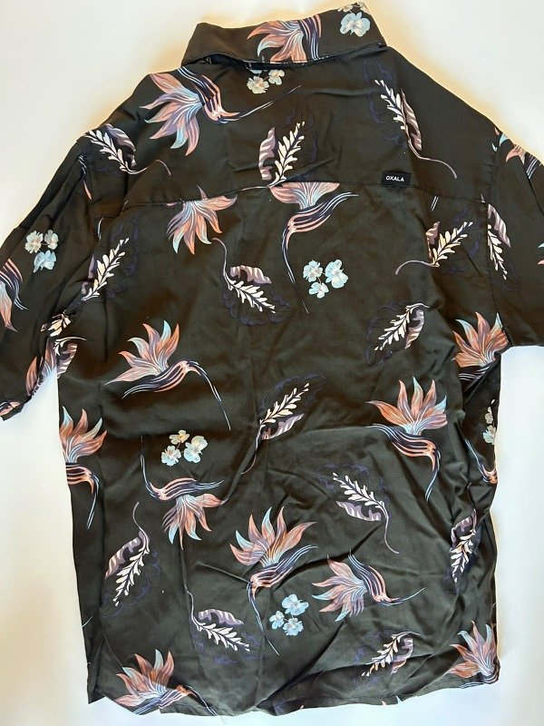 Producto - Camisa negra estampada marca Oxala - 2