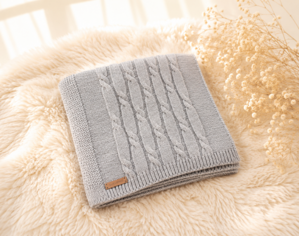 Producto - MANTA LANA OCHITOS GRIS PERLA