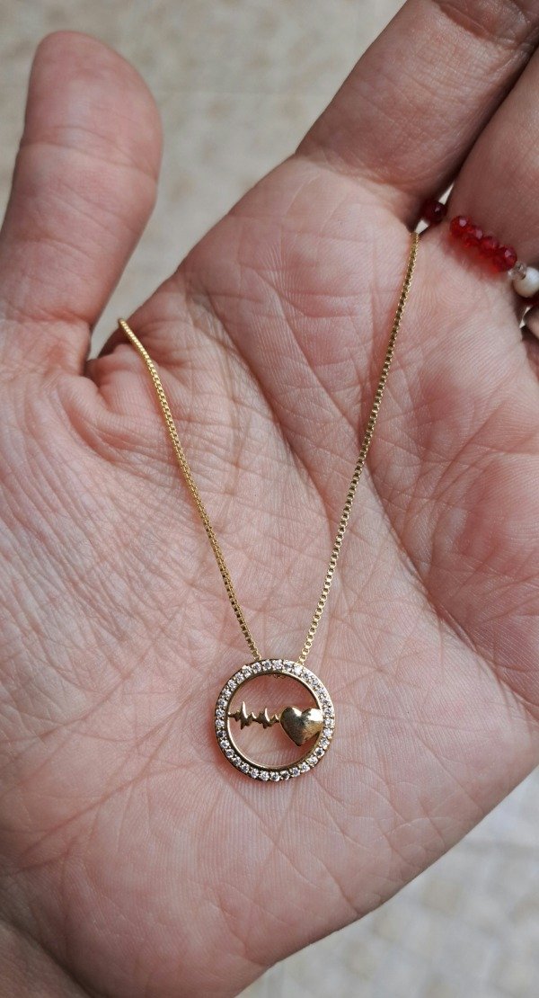Producto - Collar enchapado en oro 40cm más 5cm de alargue con Dije frecuencia más corazón - 0
