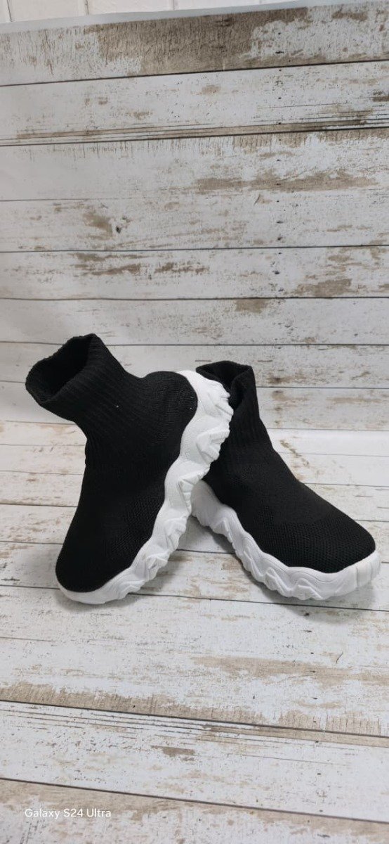 Producto - zapatilla botita alta tejida negro del 36 al 40 - 2