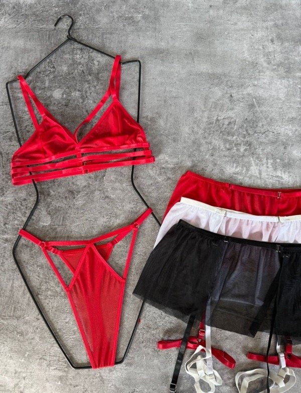Producto - Conjunto triple tira con pollera