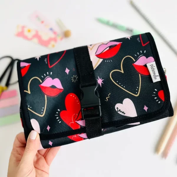Producto - Necessaire Desplegable Beso/corazon