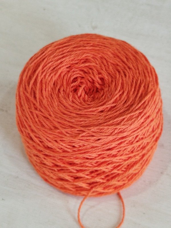 Producto - 0031 NARANJA FUERTE (ALGODON 8/3)