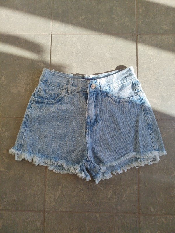 Producto - Short Celeste