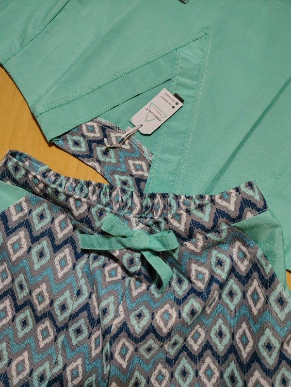 Producto - Milo verde agua estampado