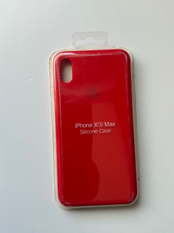 Producto - Silicone case roja iphone Xs max