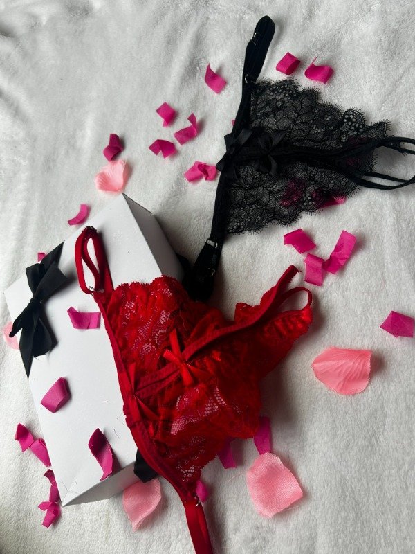 Producto - Less love x2 (Cajita de regalo)