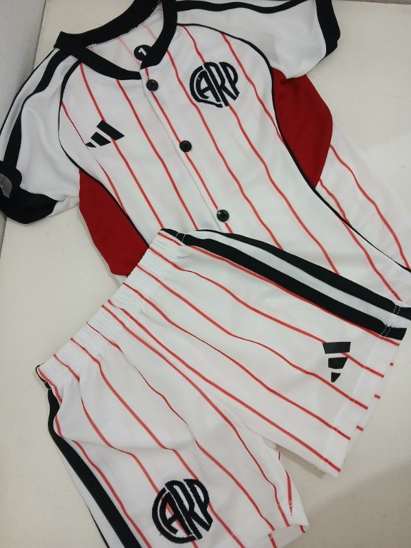 Producto - Conjunto bebe botones