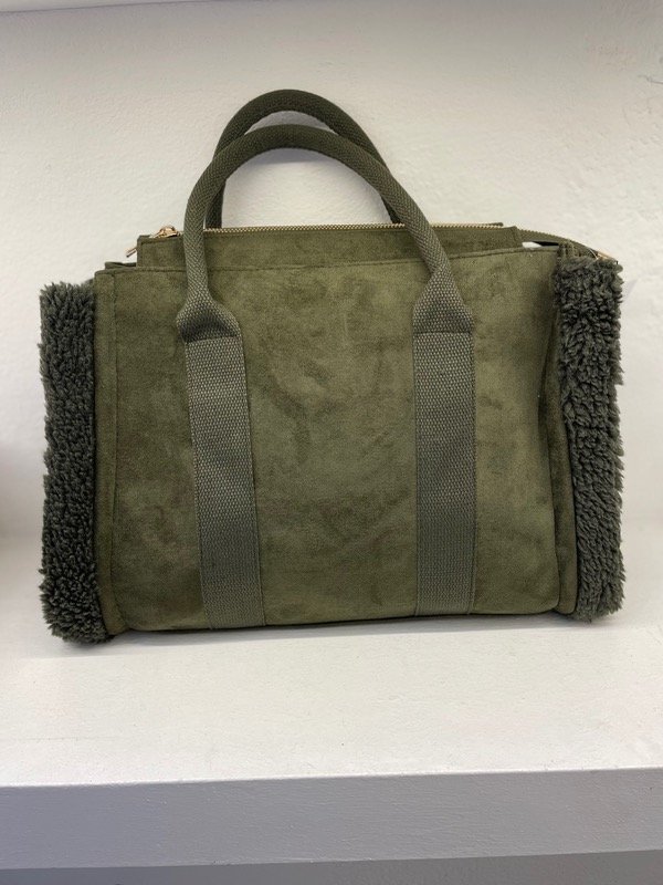 Producto - TOTE verde militar corderito