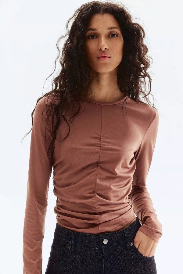 Producto - Remera Fiji Marron emporlvado