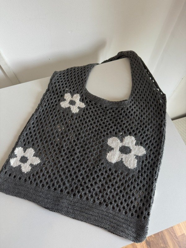 Producto - BOLSO PLAYERO FLORES GRIS