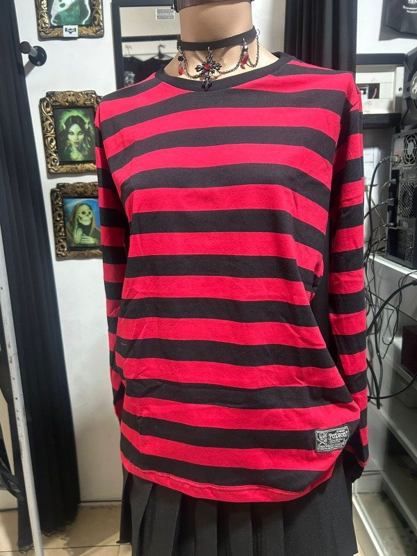 Producto - Camiseta Joey roja y negra