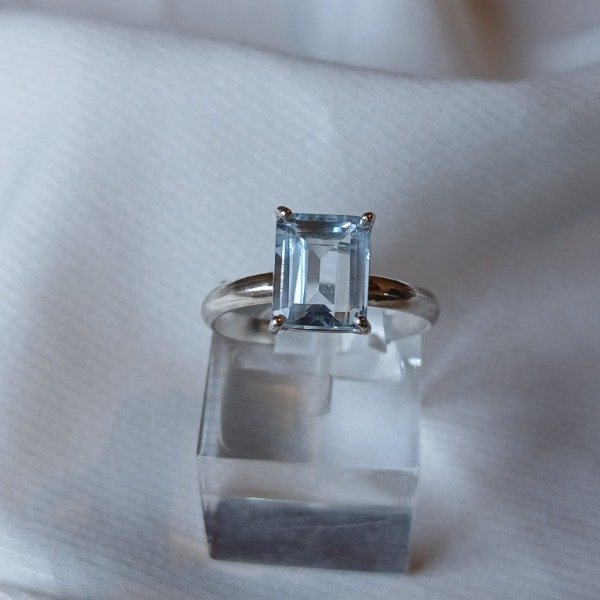 Producto - Anillo Plata 925 topacio celeste rectangular - Talle 18