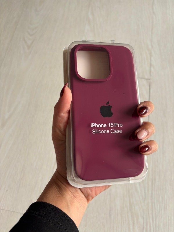 Producto - Silicone Case Uva Iphone 15 Pro