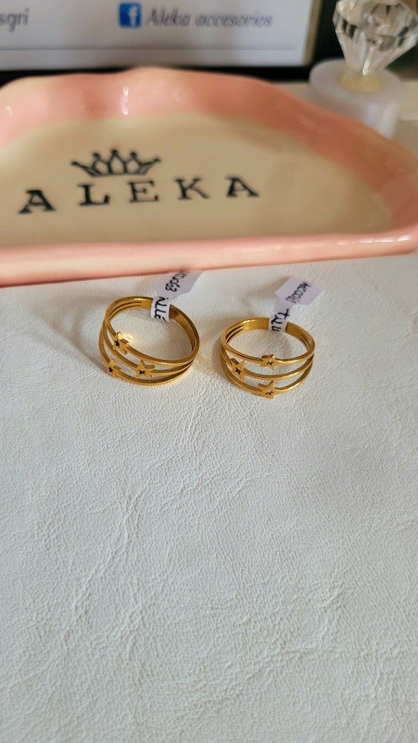 Producto - Anillo triple estrellas (talle19-18)de acero dorado - 2