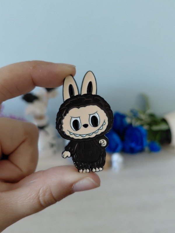 Producto - Pin metalizado - Labubu #0968