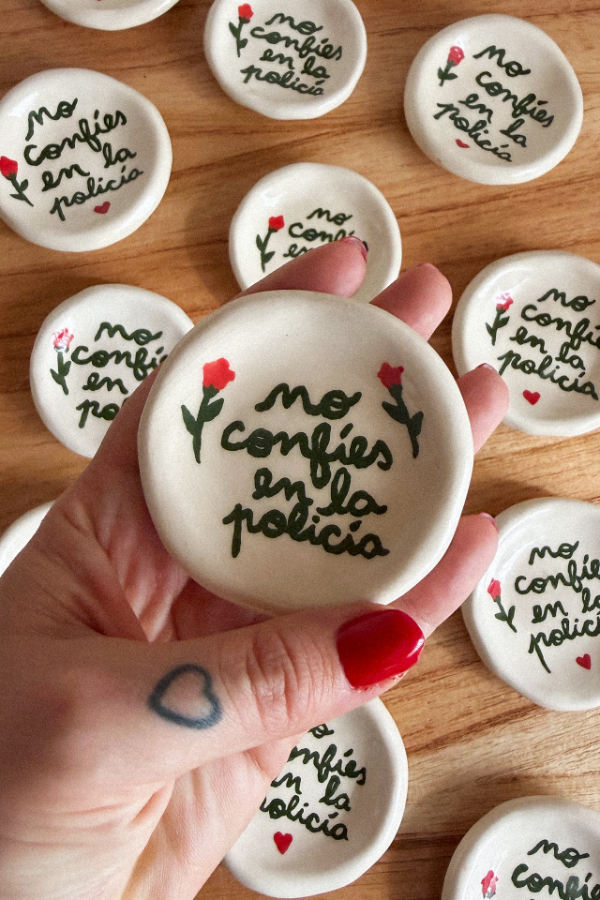 Producto - Platos "No Confíes en la Policía" (Mini) - 2