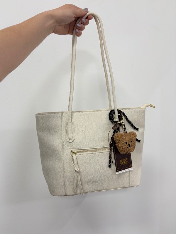 Producto - Cartera cuerina mediana con llavero osito - 0