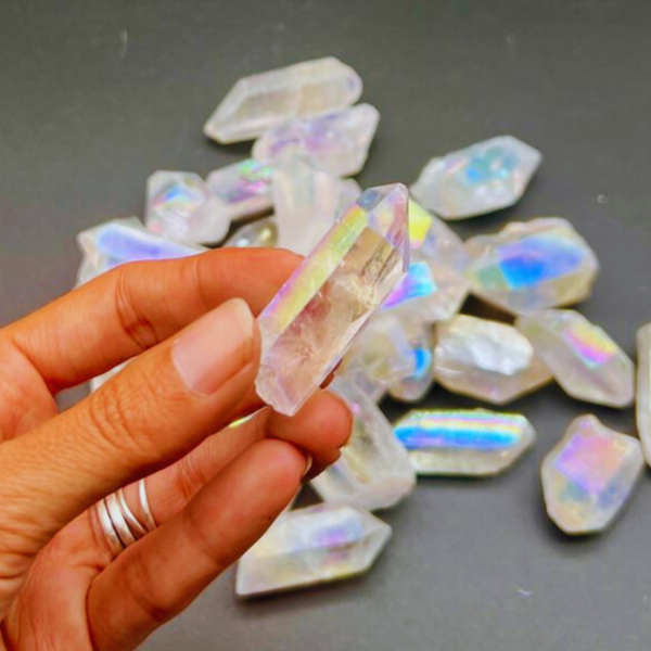 Producto - Punta en bruto de cuarzo aura