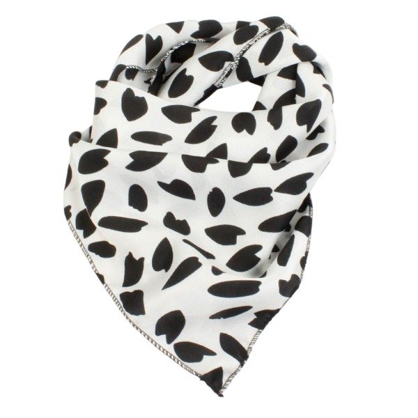 Producto - Pañuelo Hearts White