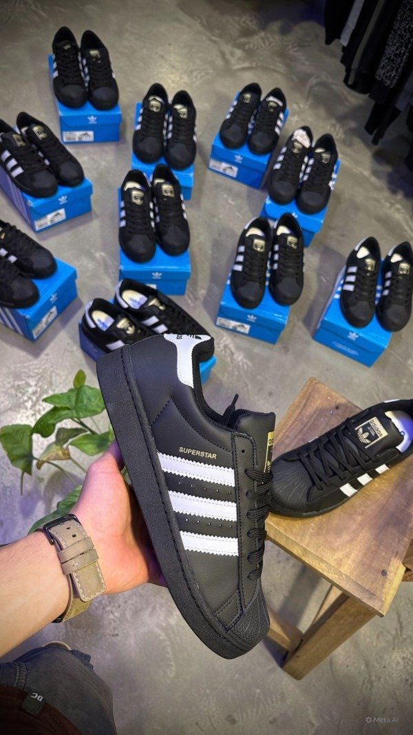 Producto - SUPERSTAR NEGRAS